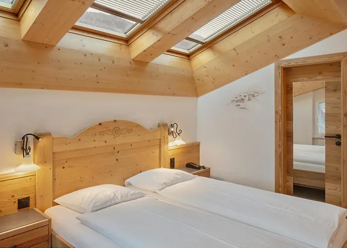 Antika فندق زيرمات