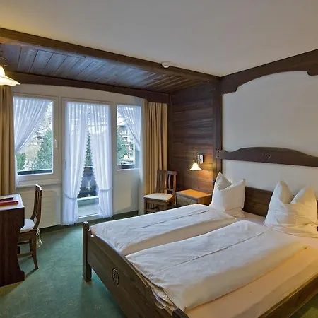 Hotel Antika 3*