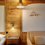 Antika Hotel 3*