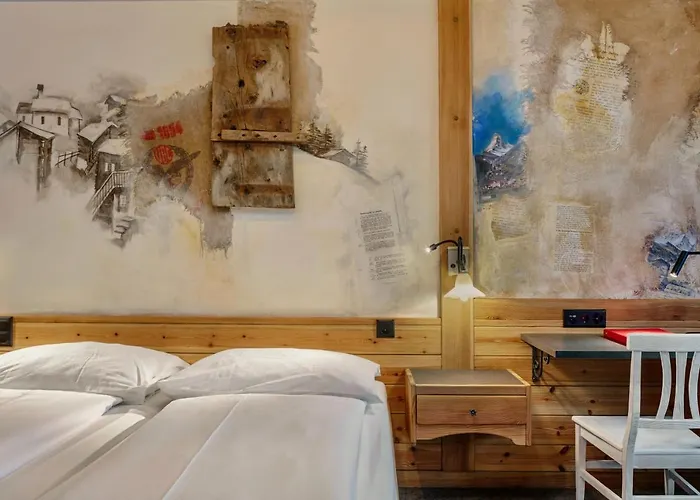 Antika מלון צרמט